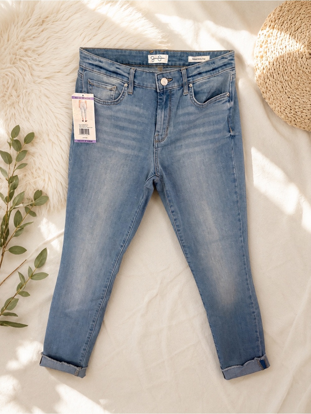 Jessica Simpson Relaxed Skinny Crop Jeans Size 4/27 NWT Light Wash